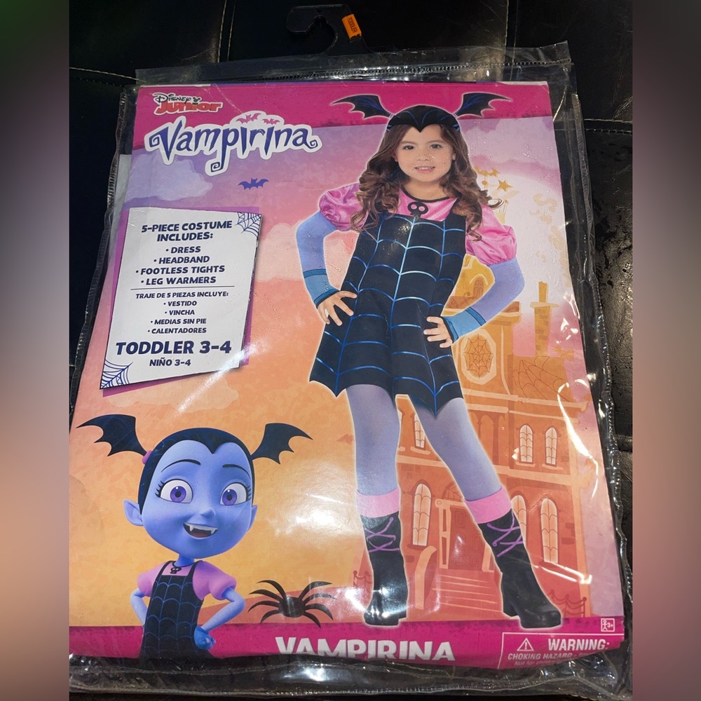 NEW Vampirina 5 piece costume Toddler Size 3-4
